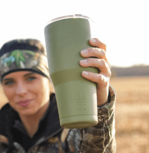Tumbler-vs-Growlers Tumbler-vs-Growlers